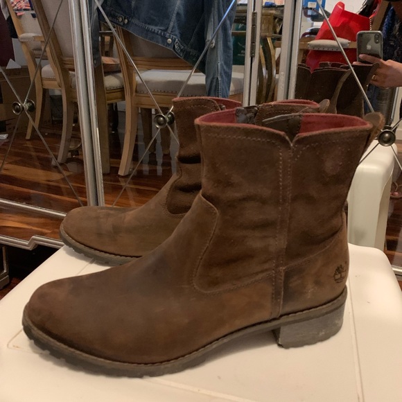 Timeberland Women’s size 10 Choclate Brown ankle boot with zipper